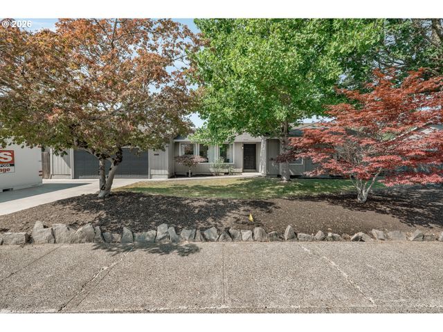 859 Ne KATHRYN St, Hillsboro, OR 97124