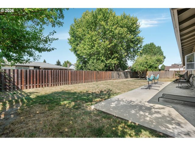 859 Ne KATHRYN St, Hillsboro, OR 97124