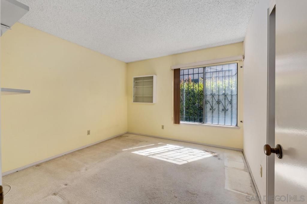 Image 16 of property listing at 1685 Calle De Cinco, La Jolla, CA 92037