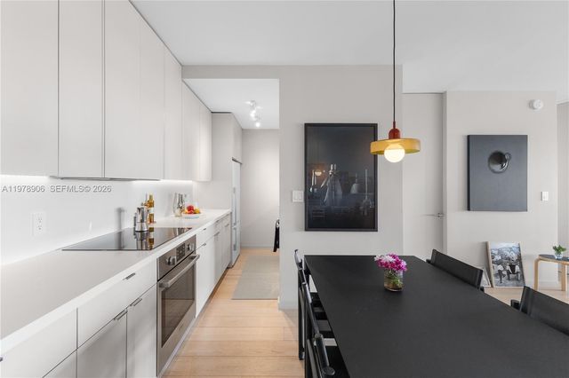 3 Island Ave 08L, Miami Beach, FL 33139