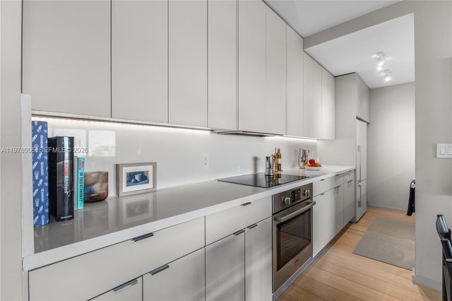 3 Island Ave 08L, Miami Beach, FL 33139