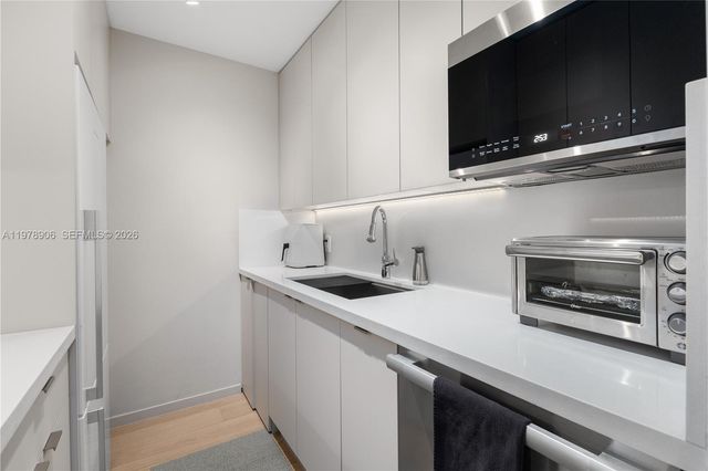 3 Island Ave 08L, Miami Beach, FL 33139