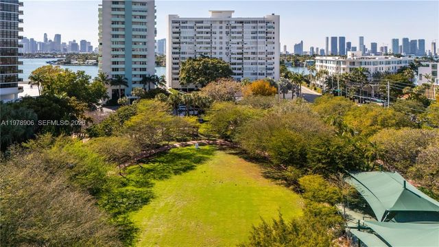 3 Island Ave 08L, Miami Beach, FL 33139