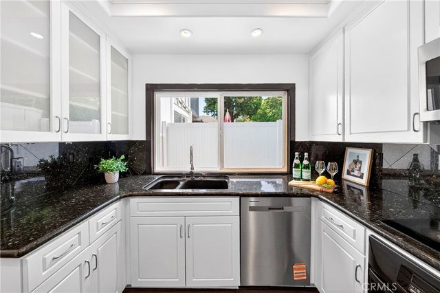 17 Clove Blossom, Irvine, CA 92604