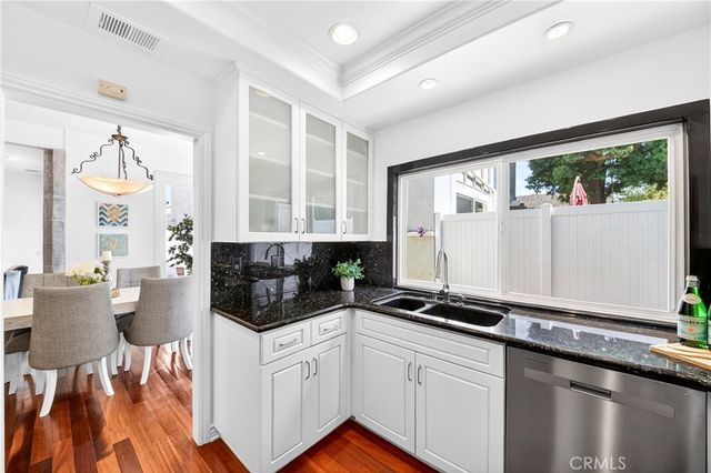 17 Clove Blossom, Irvine, CA 92604