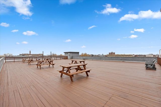 2217 W Madison Street 413, Chicago, IL 60612