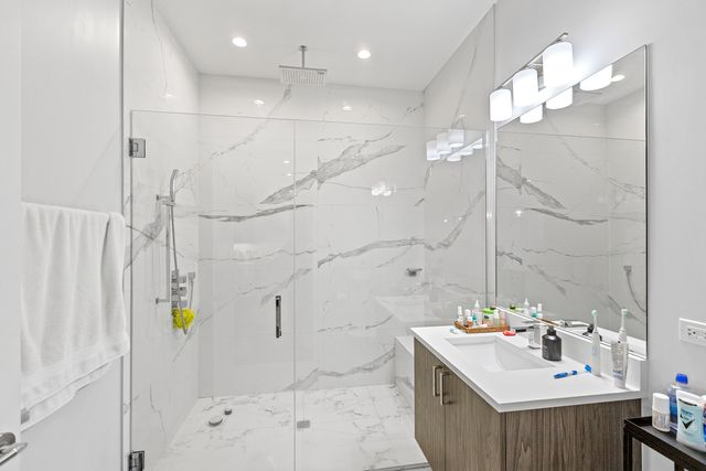 2217 W Madison Street 413, Chicago, IL 60612