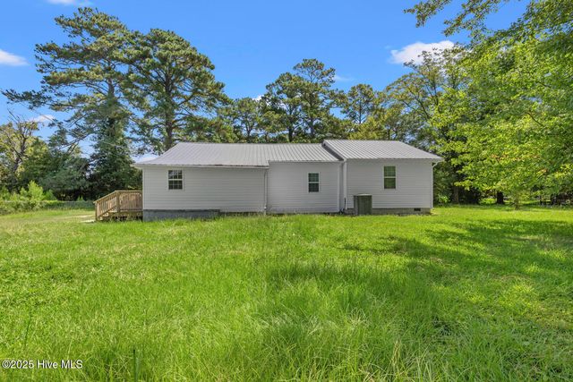 106 Rodeo Lane, Jacksonville, NC 28540