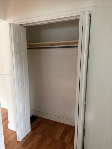 2220 Calais Dr 4, Miami Beach, FL 33141