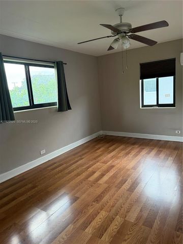 2220 Calais Dr 4, Miami Beach, FL 33141