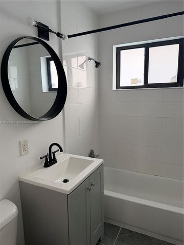 2220 Calais Dr 4, Miami Beach, FL 33141