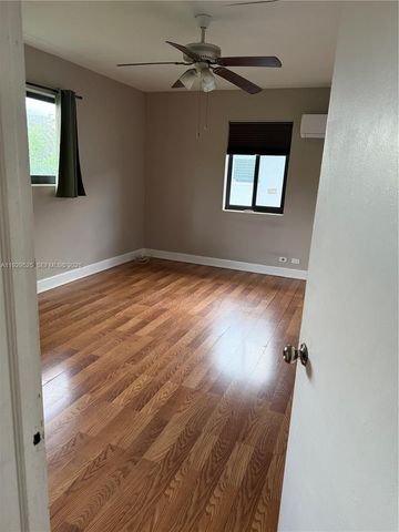 2220 Calais Dr 4, Miami Beach, FL 33141