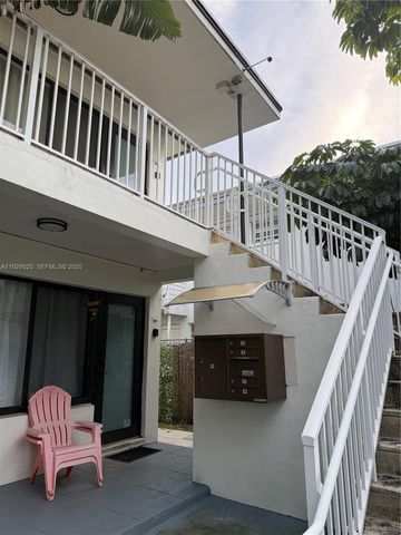 2220 Calais Dr 4, Miami Beach, FL 33141