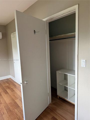 2220 Calais Dr 4, Miami Beach, FL 33141