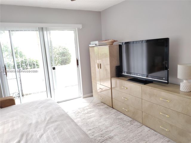 452 Flanders J 452, Delray Beach, FL 33484