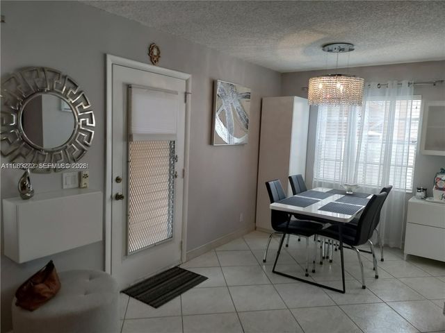 452 Flanders J 452, Delray Beach, FL 33484