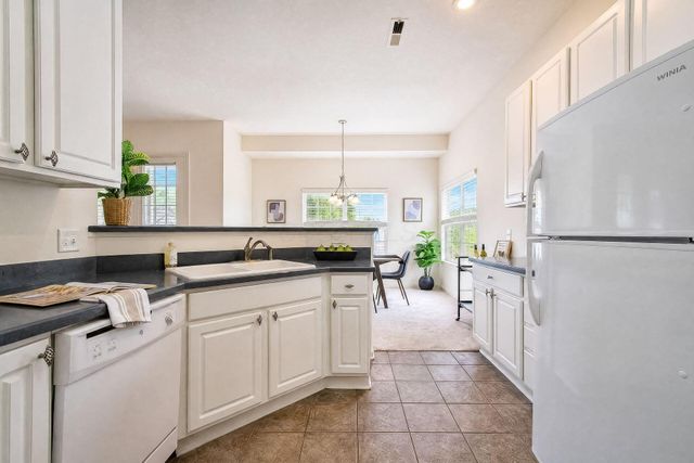 1426 Carylake Circle, Columbus, OH 43240