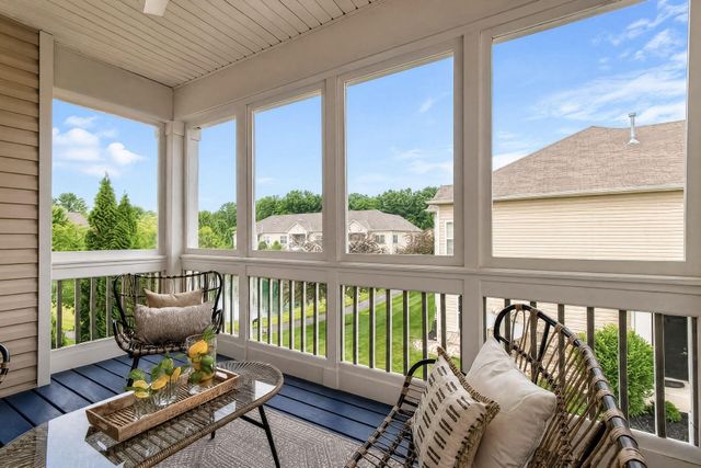 1426 Carylake Circle, Columbus, OH 43240