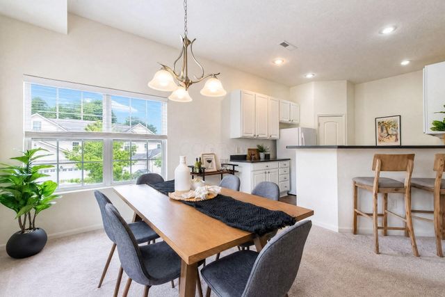 1426 Carylake Circle, Columbus, OH 43240
