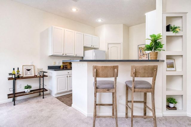 1426 Carylake Circle, Columbus, OH 43240