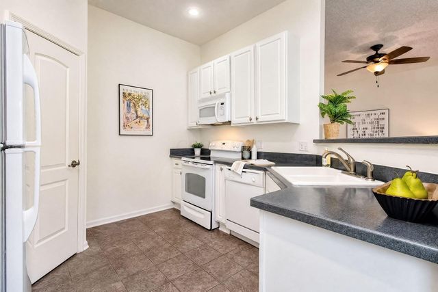 1426 Carylake Circle, Columbus, OH 43240
