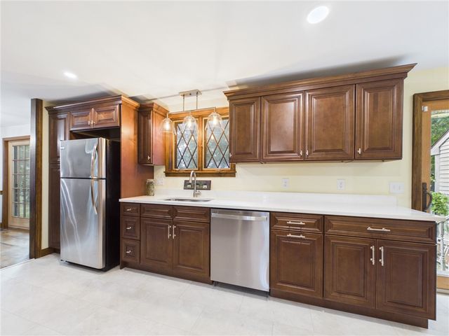 119 Park View Avenue, Warwick, RI 02888