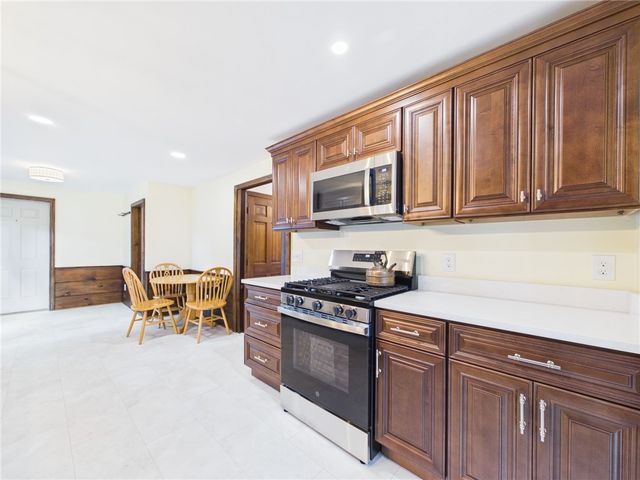 119 Park View Avenue, Warwick, RI 02888