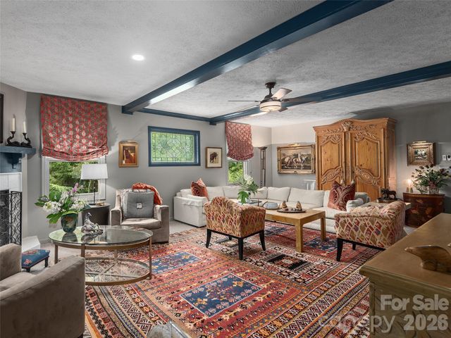 122 Brandon Road, Hendersonville, NC 28739