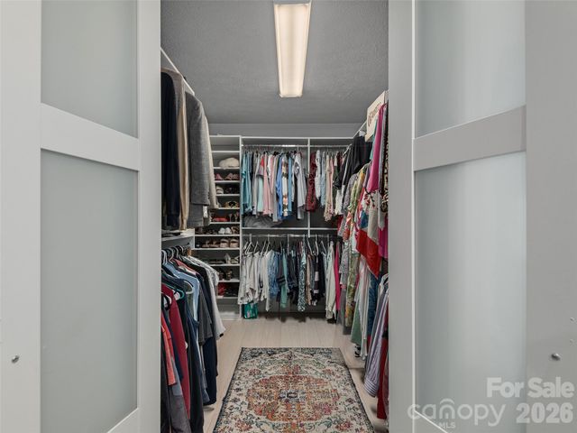 122 Brandon Road, Hendersonville, NC 28739