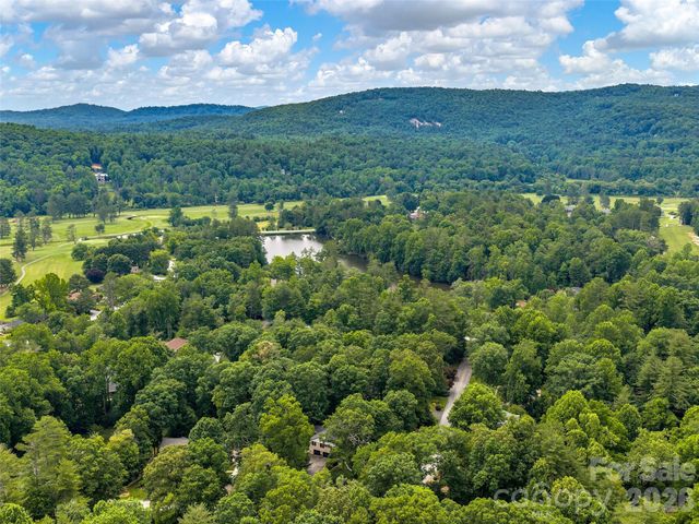 122 Brandon Road, Hendersonville, NC 28739