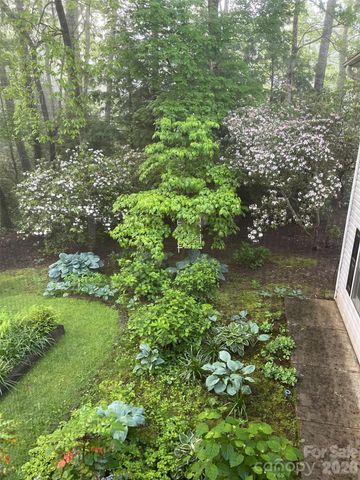 122 Brandon Road, Hendersonville, NC 28739
