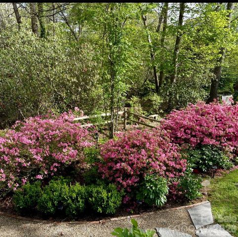 122 Brandon Road, Hendersonville, NC 28739