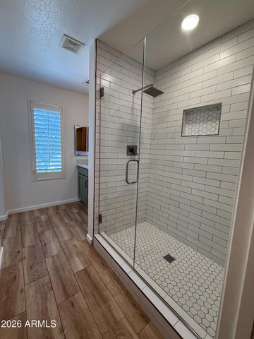 3769 E KERRY Lane, Phoenix, AZ 85050