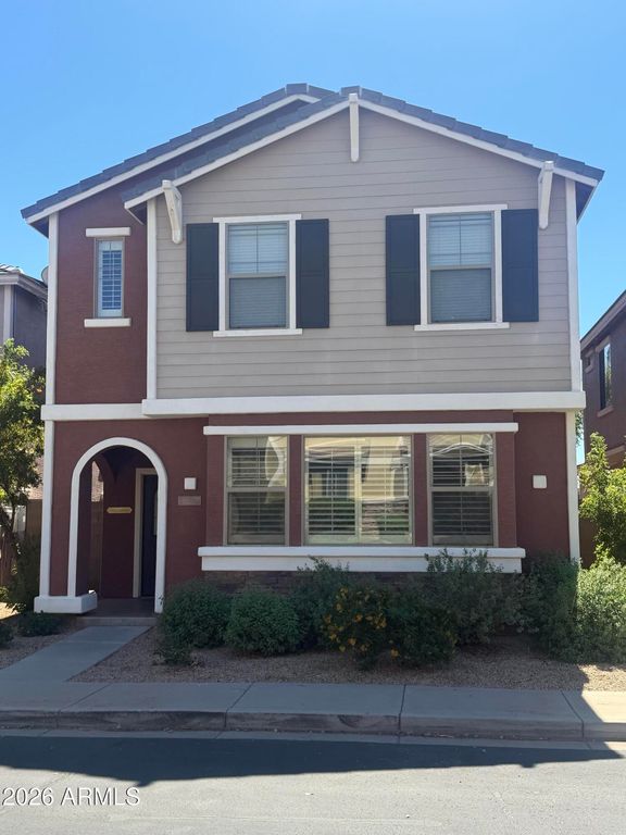 3769 E KERRY Lane, Phoenix, AZ 85050