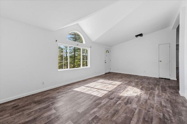 13511 McCarter Way, Grass Valley, CA 95949