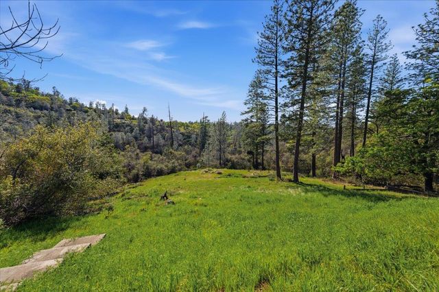 13511 McCarter Way, Grass Valley, CA 95949
