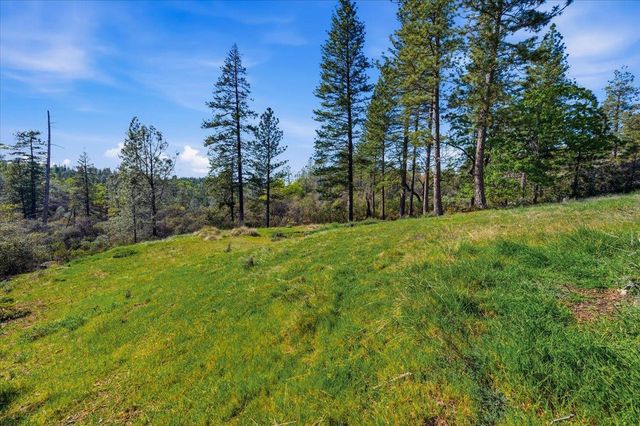 13511 McCarter Way, Grass Valley, CA 95949