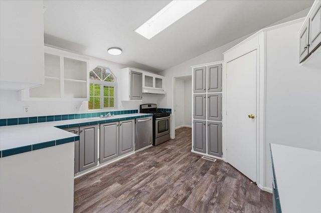 13511 McCarter Way, Grass Valley, CA 95949