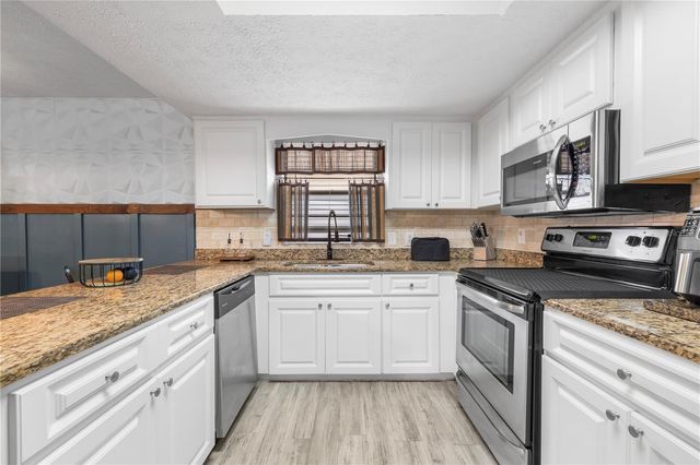 1005 MOOK STREET, Brandon, FL 33510