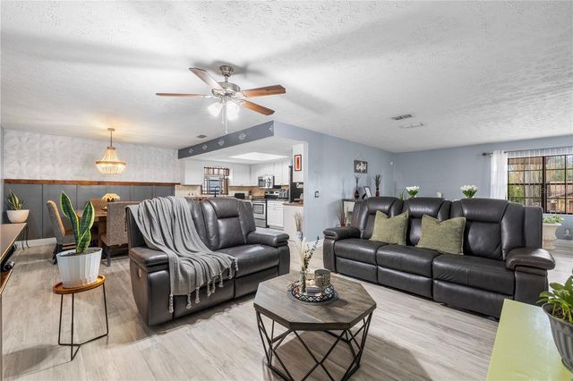 1005 MOOK STREET, Brandon, FL 33510