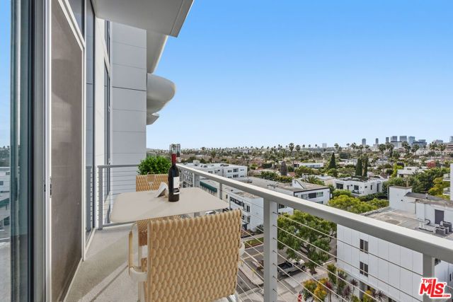 8500 Burton Way 806, Los Angeles, CA 90048