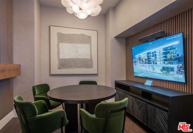 8500 Burton Way 806, Los Angeles, CA 90048
