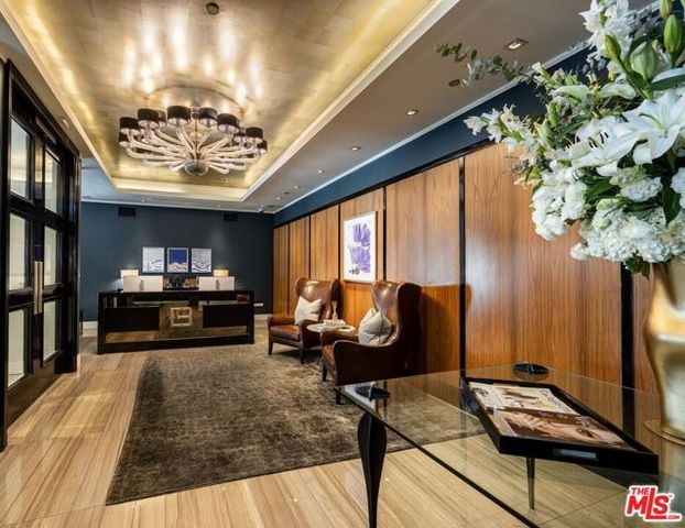 8500 Burton Way 806, Los Angeles, CA 90048