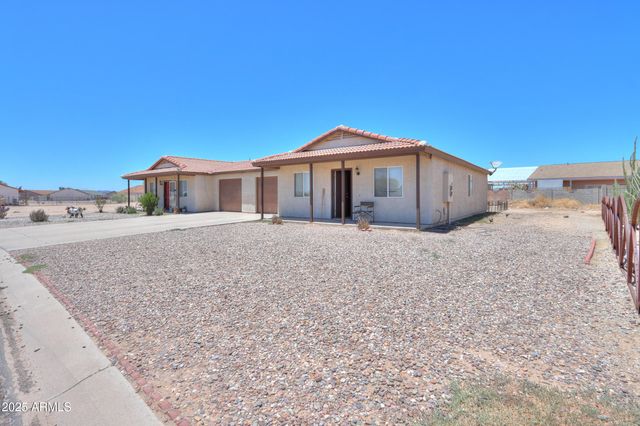 8210 W CONCORDIA Drive, Arizona City, AZ 85123