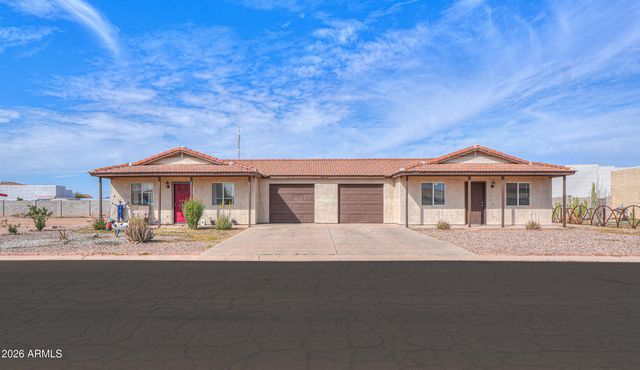 8210 W CONCORDIA Drive, Arizona City, AZ 85123