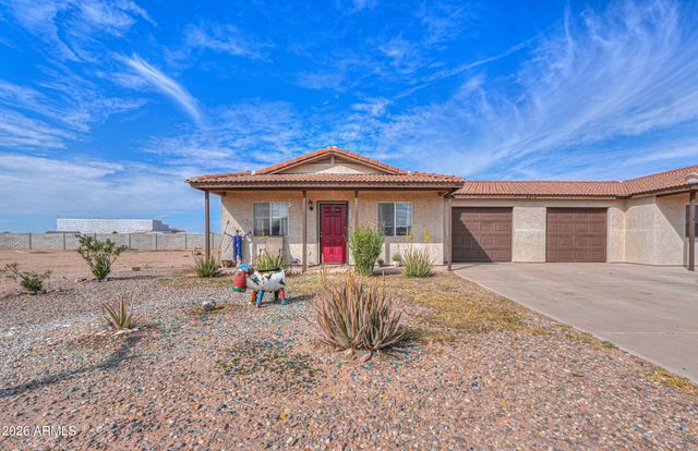 8210 W CONCORDIA Drive, Arizona City, AZ 85123