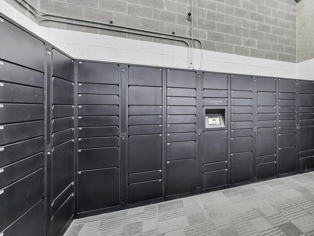 737 W Washington Boulevard 1209, Chicago, IL 60661