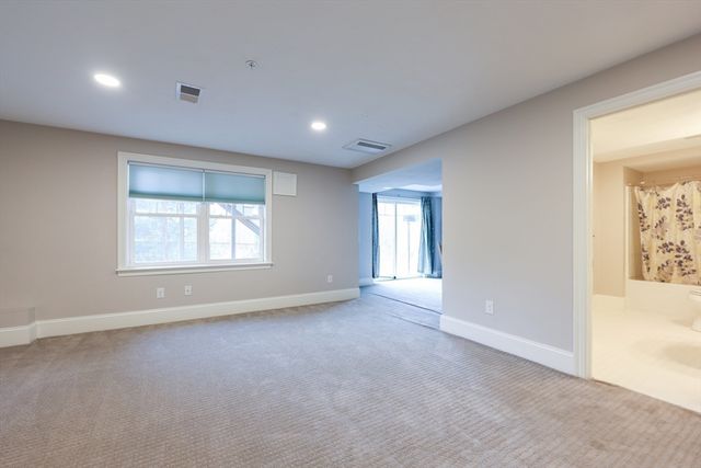 8 Riverstone Way 8, Franklin, MA 02038