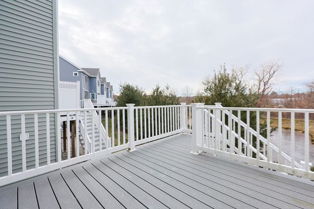 8 Riverstone Way 8, Franklin, MA 02038