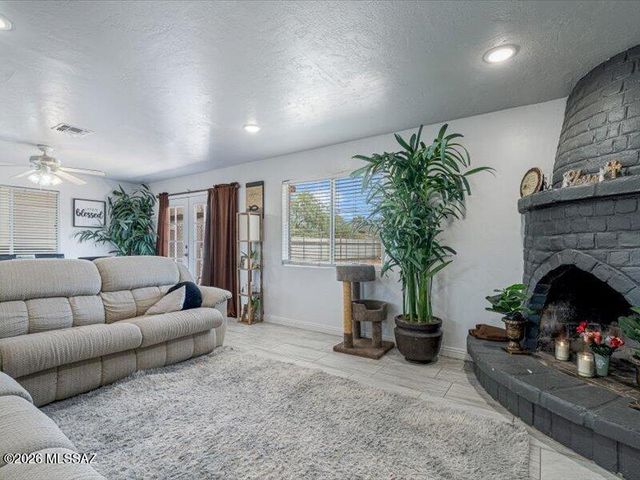 2225 S Hemlock Stravenue, Tucson, AZ 85713